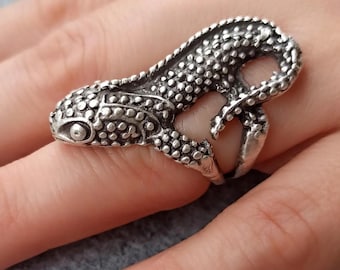 Sterling Silver Gothic Lizard Ring: Adjustable Reptile Statement Jewelry