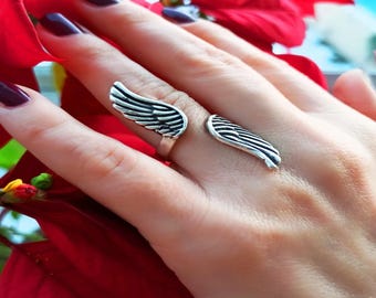 Adjustable Angel Wings Ring in Silver – Celestial Inspired Statement Jewelry