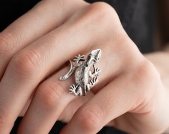 Silver Plated Gecko Ring: Adjustable Lizard Animal Ring