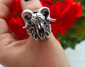 Gothic Ram Skull Ring: Adjustable Silver Horned Statement Jewelry