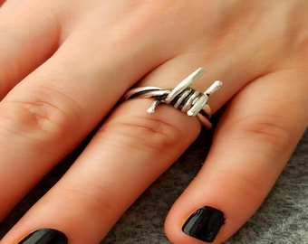 Anello regolabile con filo spinato – Gioielli gotici punk placcati in argento fatti a mano