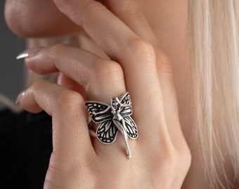 Winged Fairy Ring: Sterling Silver Plated Angel Butterfly Ring