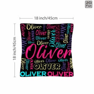 K&ouml;nnte beinhalten: Ein quadratischer Kissenbezug mit schwarzem Hintergrund, auf dem der Name Oliver in verschiedenen Schriftarten, Gr&ouml;&szlig;en und Farben wie Pink, Gelb, Blau und Lila wiederholt wird. Die Ma&szlig;e sind mit 45 cm mal 45 cm angegeben.
