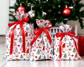 Christmas Gnome fabric gift bag. White Xmas scandi gnome Gonk reusable gift bag, eco friendly, zero waste Christmas gift wrapping