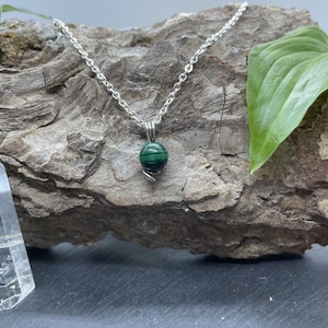 Collier Malachite Uniperle Or ou Argent Fait main avec chaîne en acier inoxydable Bijoux pour femme pierre semi-précieuse ajustable image 3