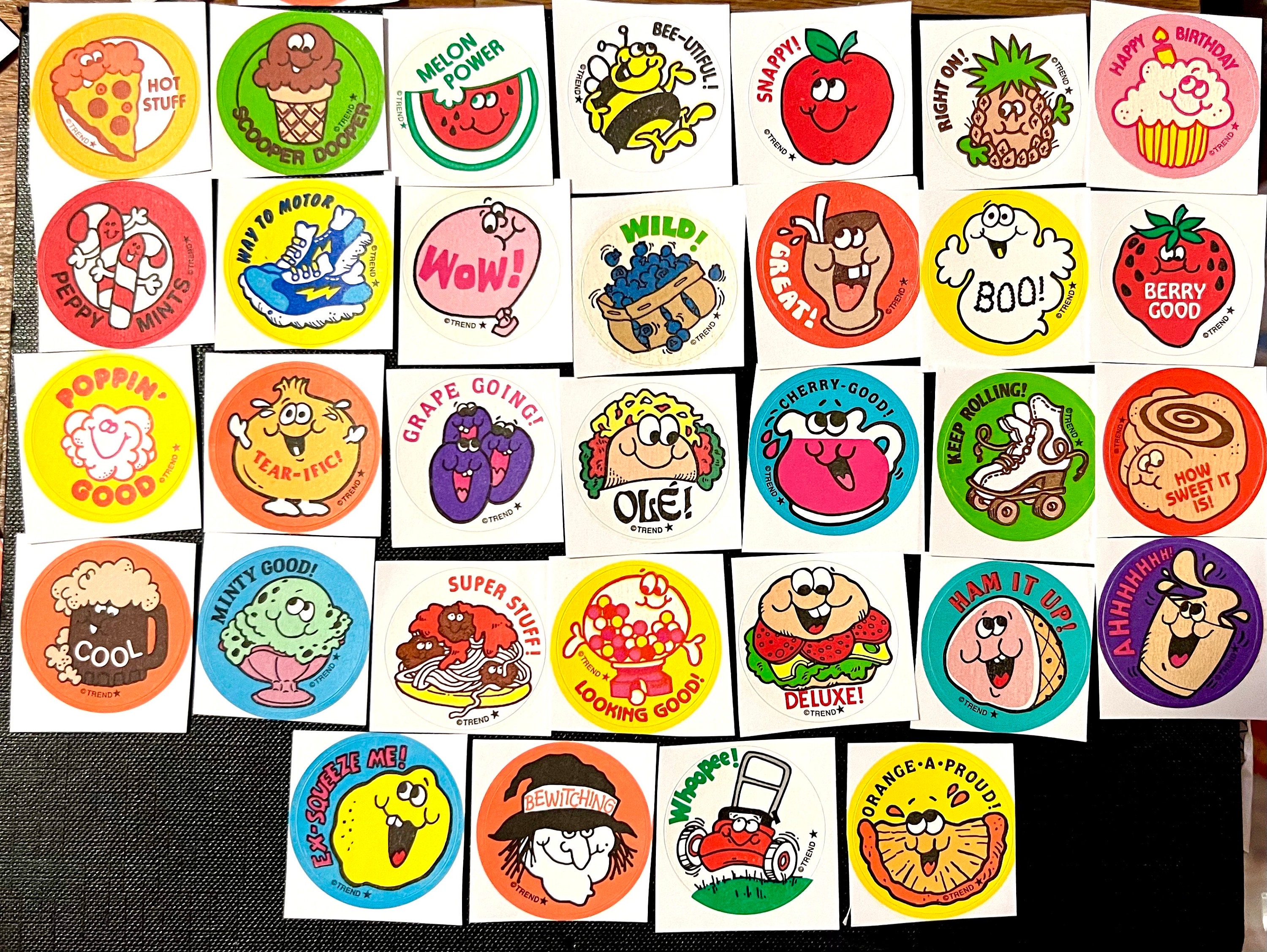 Bee-utiful! Honey Scratch 'n Sniff Retro Stinky Stickers