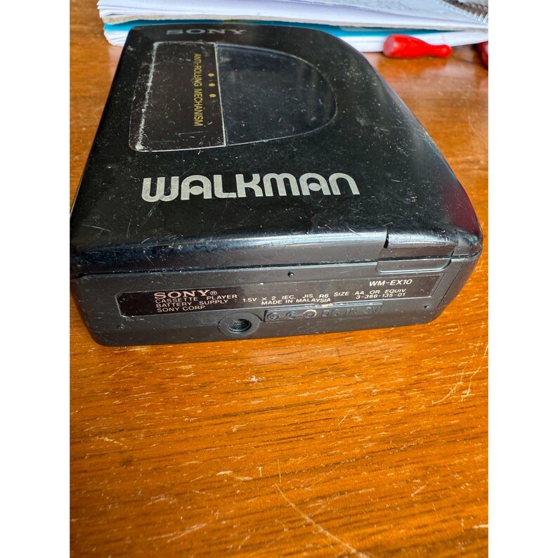 Walkman Sony vintage de los años 80, modelo WM-EX10 (sin auriculares) imagen 5