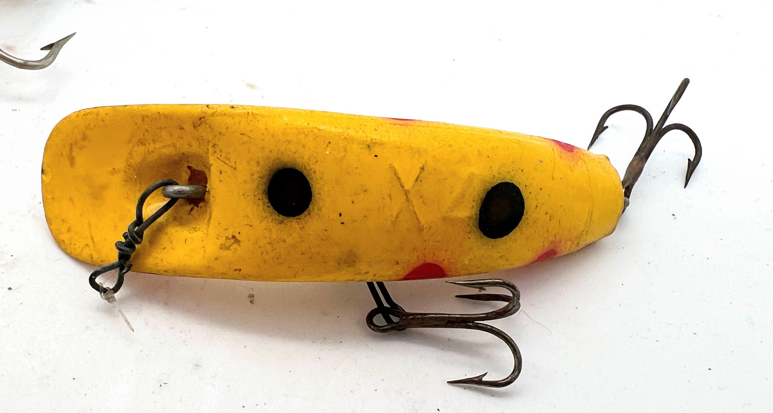 Pin by fredolabarrique on vadrouille (s)  Custom fishing lure, Antique  fishing lures, Fishing hook knots