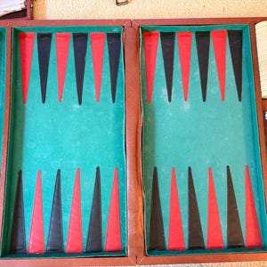 Vintage Mid Century Large Backgammon Set in Brown Case, Rare Green and Red Felt