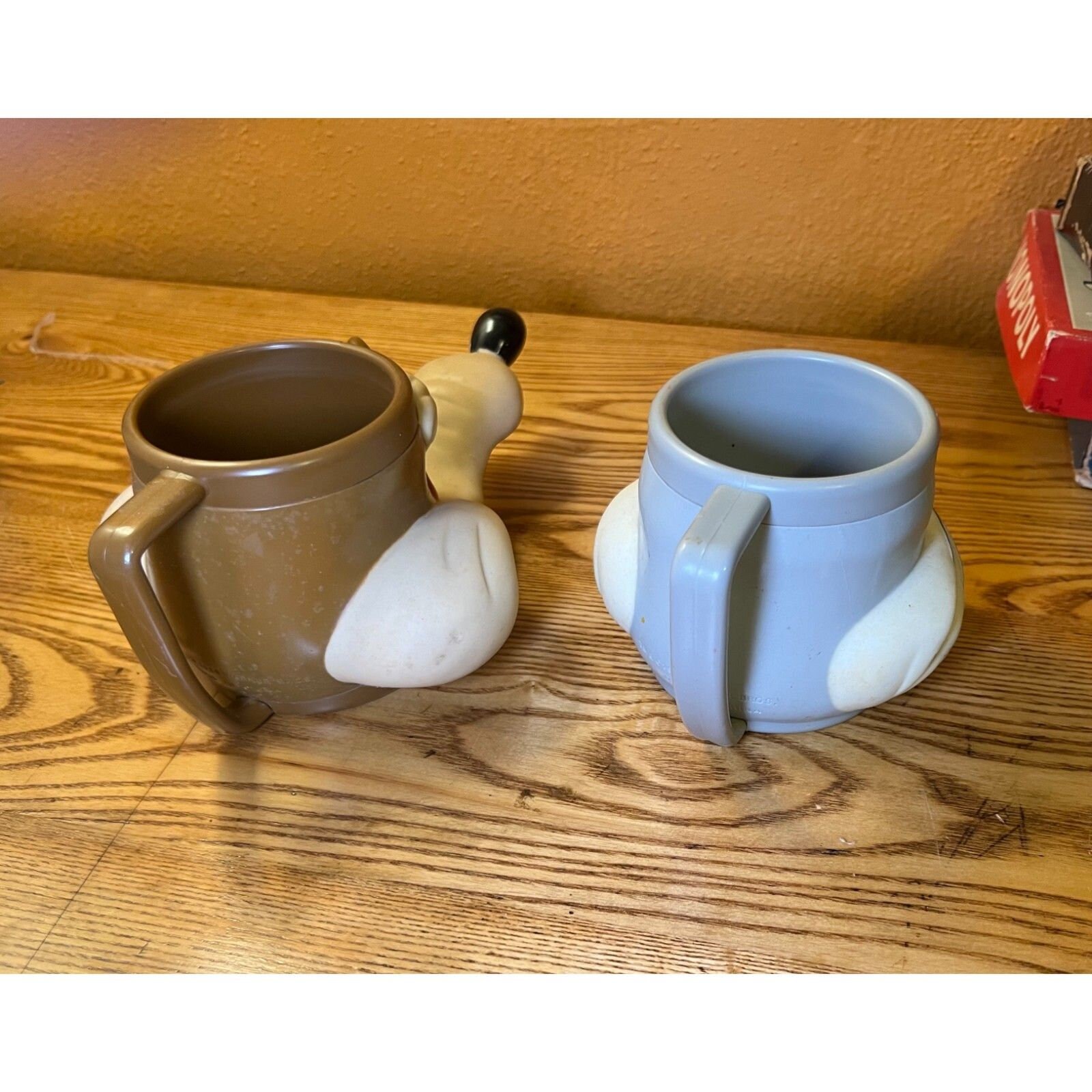 Vintage 1992 Looney Tunes Mugs: Bugs Bunny or Wile E. Coyote