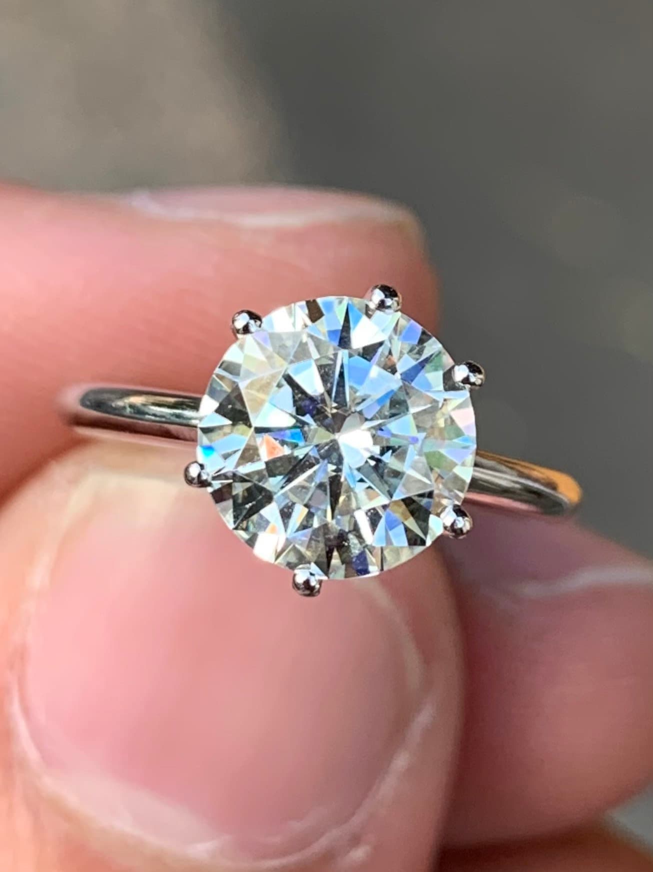 Moissanite Engagement Ring 1.75 CT Colourless Round Brilliant Cut