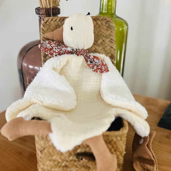 Doudou naissance oie, doudou gaze de coton  et mouton, doudou canard avec attache tétine, doudou sur mesure.