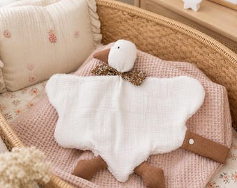 Doudou naissance oie, doudou gaze de coton  et mouton, doudou canard avec attache tétine, doudou sur mesure.