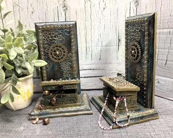 Sujetalibros steampunk con cajas