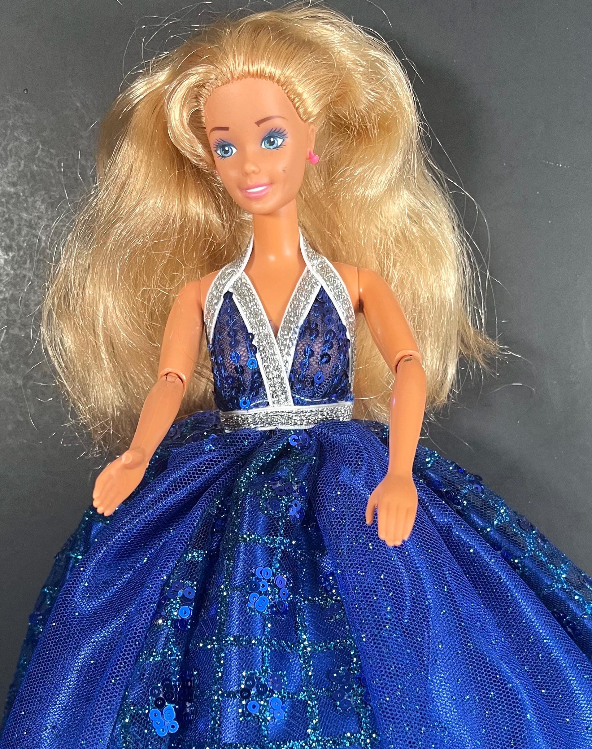 Vintage 1976 Mattel Barbie Doll, Blue Eyes, Long Blonde Hair, Blue Dress, Classic Fashion Doll, Collectible Barbie Toy