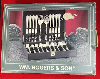 ヴィンテージ WM Rogers & Son 26 ピースシルバー食器セット New WM Rogers and Son 42 Pc Silver Plated Silverware - Enchanted