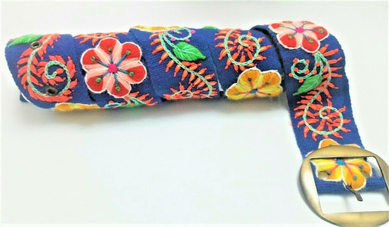 Peruvian Embroidered Flowers Belt