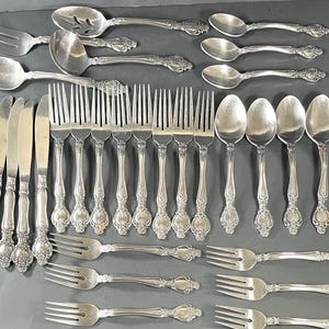 35 Stück Roger’s Co. Stainless Korea Stanley Robert’s Flatware