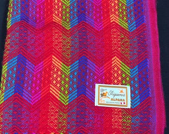Écharpe pashmina rouge en laine d'alpaga du Pérou faite à la main, châle bohème doux, écharpe artisanale en laine d'alpaga 60 x 22 pouces USA Stock