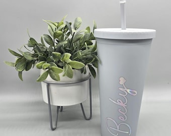 Personalized Grey Cold Cup: Insulated Tumbler with Straw (22 fl oz)