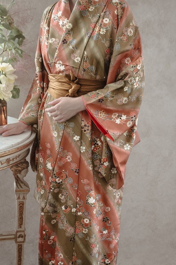 Spring Fairyland 70s Kimono Robe