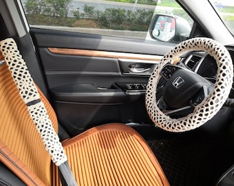Funda de volante de crochet hecha a mano: accesorios bohemios para coche