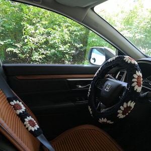 Steering Wheel Cover,Crochet Sunflower Steering Wheel Cover for women,Steering Wheel Cover for car,Cute Steering Wheel Cover,Seat belt cover