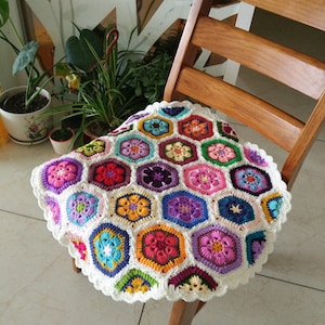 Handmade Crochet Cushion,crochet pillow, granny square, crochet cushion，dining chair cushion，bench cushion，chair pad,round colorful cushion