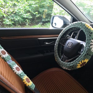 Steering Wheel Cover for women,Crochet Sunflower Steering Wheel Cover for car,Seat belt cover,Cute Steering Wheel Cover, Christmas gift