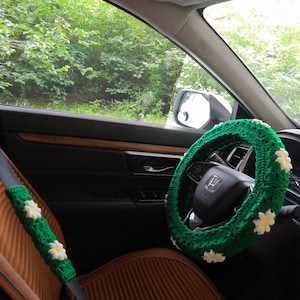 Crochet Daisy Steering Wheel Cover,Steering Wheel Cover,Daisy Steering Wheel Cover For Women,Crochet Wheel Cover,Cute Steering Wheel Cover