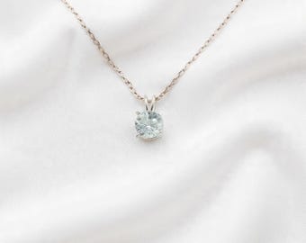 Akvamarinhalsband | Halsband med hänge i äkta blått akvamarin med ädelstenar | Smycken med havsblå stenar | Minimalistiskt halsband | Present till henne |