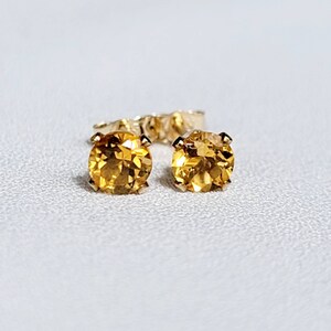 14K SOLID Gold Citrine Stud Earrings - Dainty Crystal Earrings - 4mm Crystal Jewelry - Tiny Stud Earrings