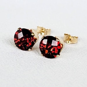 14k Gold Red Garnet Stud Earrings: Checker Cut, Elegant Style