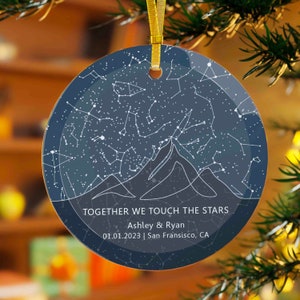 Mapa de estrellas personalizado por fecha Adorno de Navidad juntos, Regalo de boda Mr & Mrs, Decoración navideña comprometida, Regalo de aniversario de recién casados de Star Chart