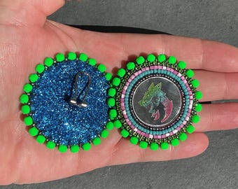 Mirrored Neon Wolf head - Flat stitch beaded earrings - embroidered - Hypoallergenic fingernail post