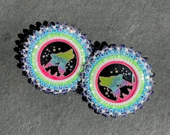 Mirrored Neon Wolf head - Flat stitch beaded earrings - embroidered - hypoallergenic fingernail post