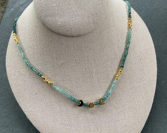 Handmade Blue Ombré Apatite Necklace - Gold-plated Moon phase - Lobster clasp