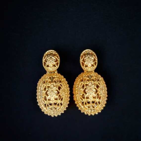 Vintage Filigree Gold Tone Drop Earrings