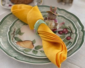 Thanksgiving decorations for table. Table setting. Reusable napkins. Thanksgiving napkin. Tea towels. Brunch napkins. Yellow napkins.