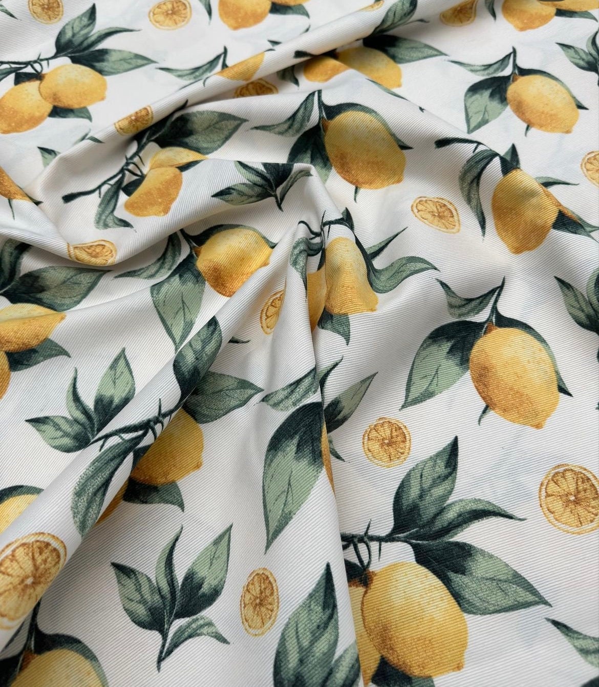 Lemon Decor Waterrepellent Tablecloth With Lemons on a Milky