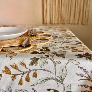 Mantel impermeable con estampado floral y vegetal. Decoración cottagecore. Decoración de mesa. Mantel de teflón. Mantel de exterior. Mantel de hule.