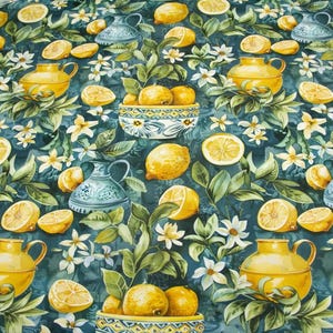 Round oilcloth tablecloth Water-repellent tablecloth with lemon and plant print Table setting Effect retains spilled liquids on the surface