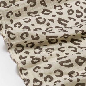 Mini crib sheets Baby crib sheet Leopard print Muslin Fitted sheet Baby Bedding 2layers MUSLIN organic The sheet is very soft and pleasant.