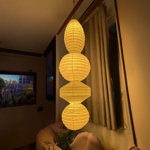 Grande lampada a sospensione in carta di riso, paralume unico per lampada da soffitto, illuminazione fatta a mano in carta, wabi sabi art deco