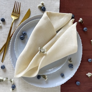 Serviettes en lin naturel - Serviettes de mariage | Serviettes de table | Serviettes en lin blanches | Mariage rustique | Mariage blanc | Décoration de table de mariage |