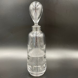Vintage Clear Glass Whiskey/Liquor Decanter with Bulbous Stopper