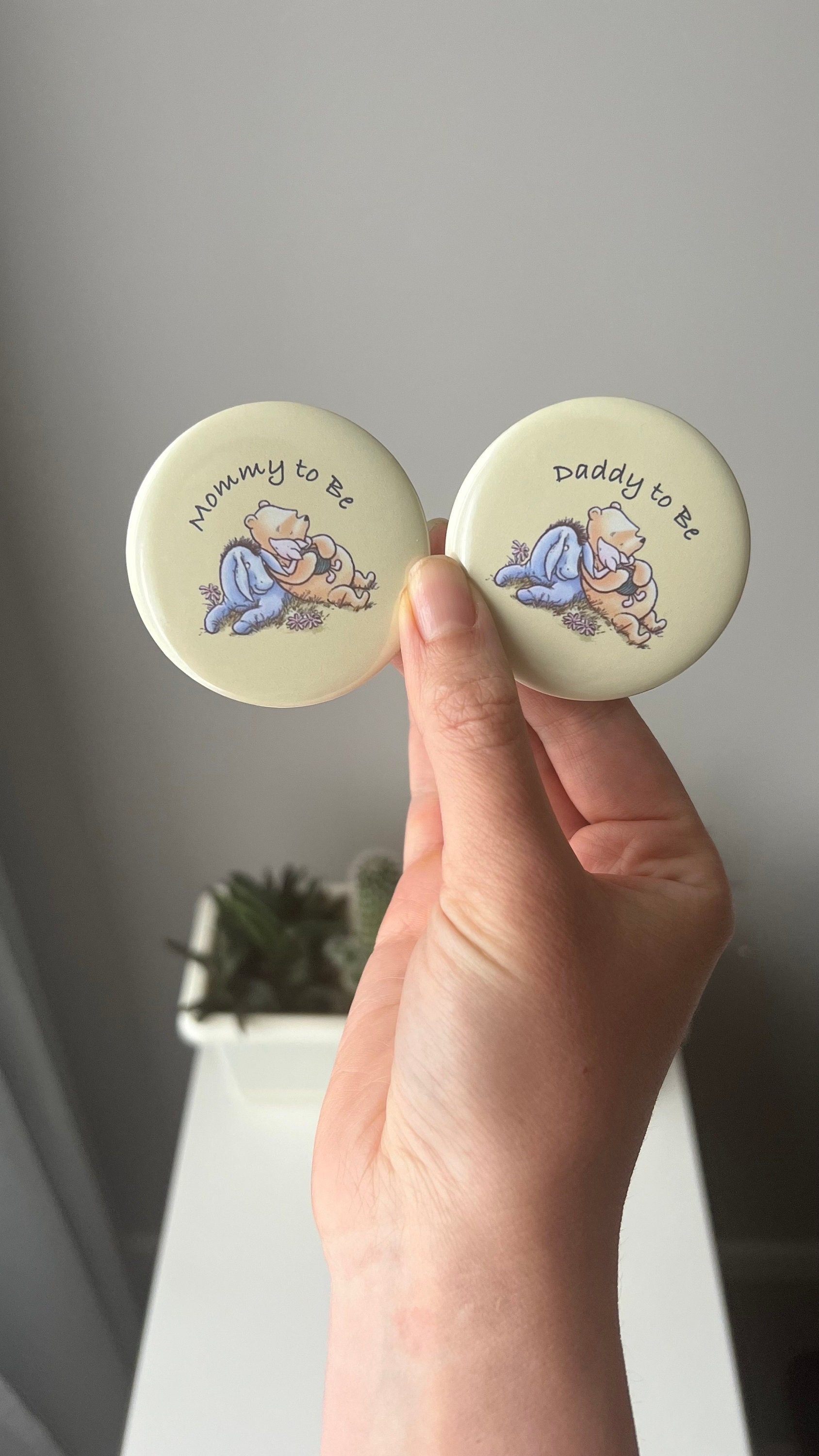 Classic Winnie the Pooh Mommy to Be Baby Shower Pin, Daddy to be Badge, Gender Reveal, Beige Buttons, Party Gift Favors