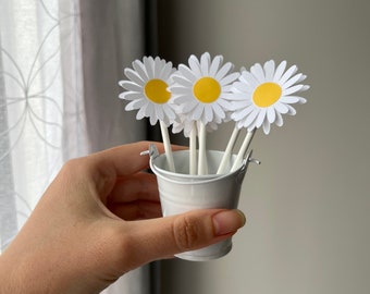 Daisy Cupcake Toppers, Flower Party Decor