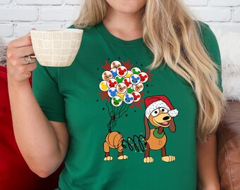 Slinky Dog jultröja Toy Story Disney julhelg T-shirt Musse Piggs mycket glada fest 2024 T-shirt Magic Kingdom Disneyland-resa present.