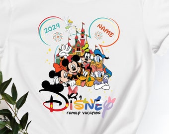 Camiseta Disney Mickey e amigos, camisa de férias em família da Disney, camisa com nome personalizado dos amigos da Disney, camisa do grupo Disney, camiseta personalizada do Mickey.